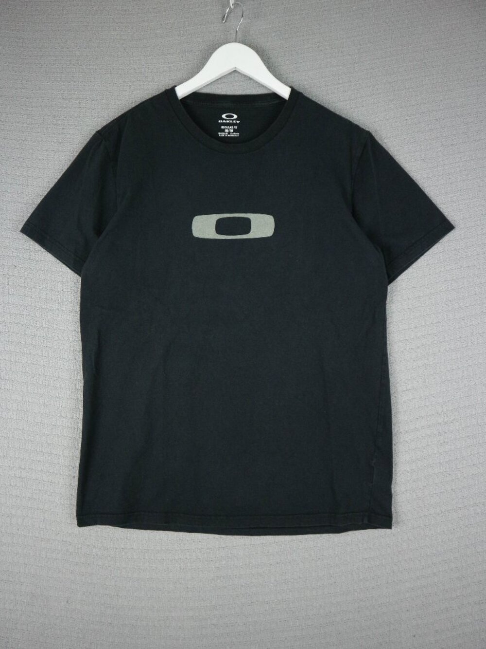 Oakley Logo Graphic Tee Mens Medium Black Grey